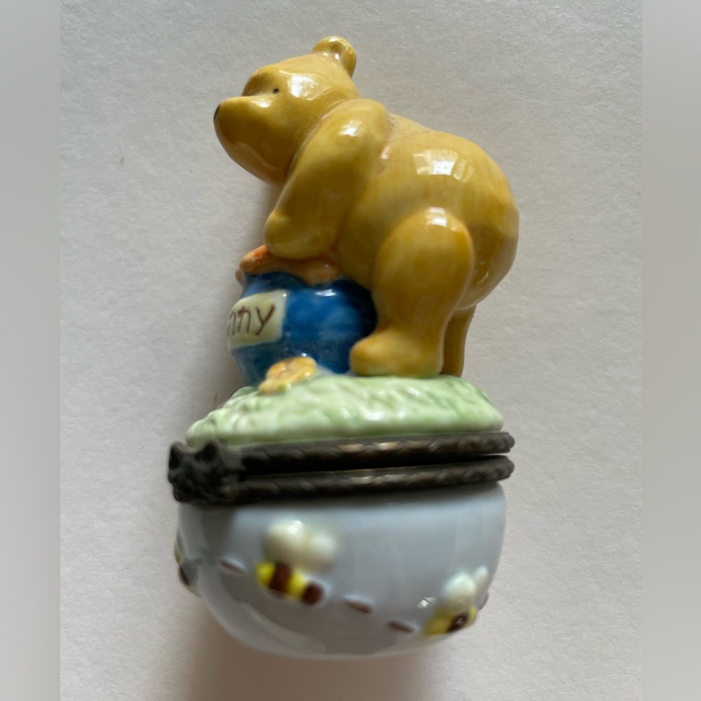 Winnie the Pooh ceramic box collectable